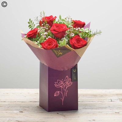 Valentines 6 Red Rose Gift Box