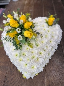 Classic Heart  Ribbon edge with Yellow Roses