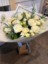 Pure love White Rose Handtied